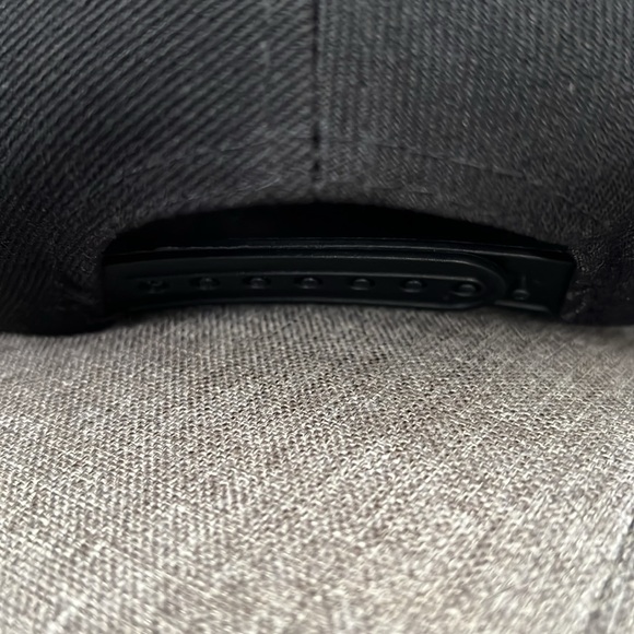 Outdoorsy Scene snapback hat. - Picture 4 of 6